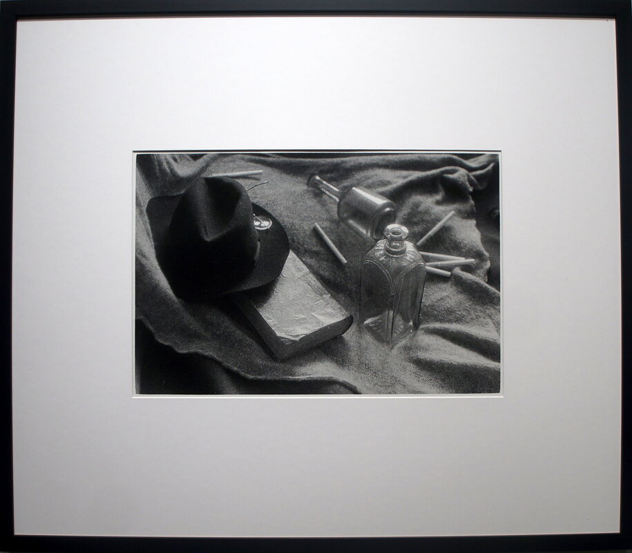 Борис Смелов / Натюрморт со шпагой и папиросами / 1970-е гг. - zavitok *