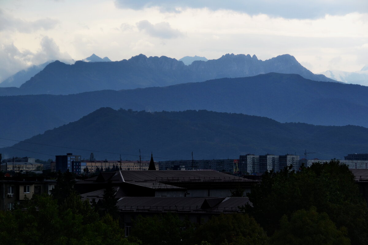 Над крышей дома моего - Юрий Вовк