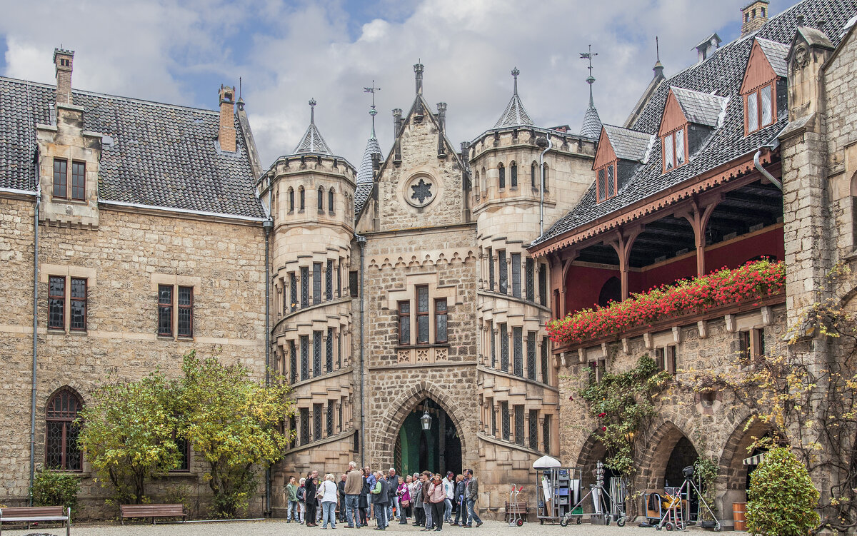 Замок Мариенбург, внутренний дворик. - Светлана Ищенко