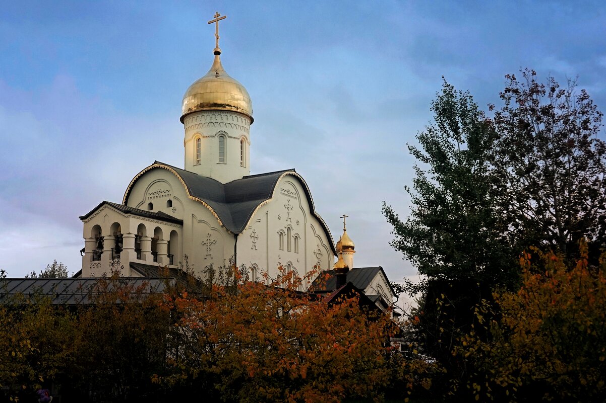 Храм святых благоверных князей Петра и Февронии в Марино. - Татьяна Помогалова