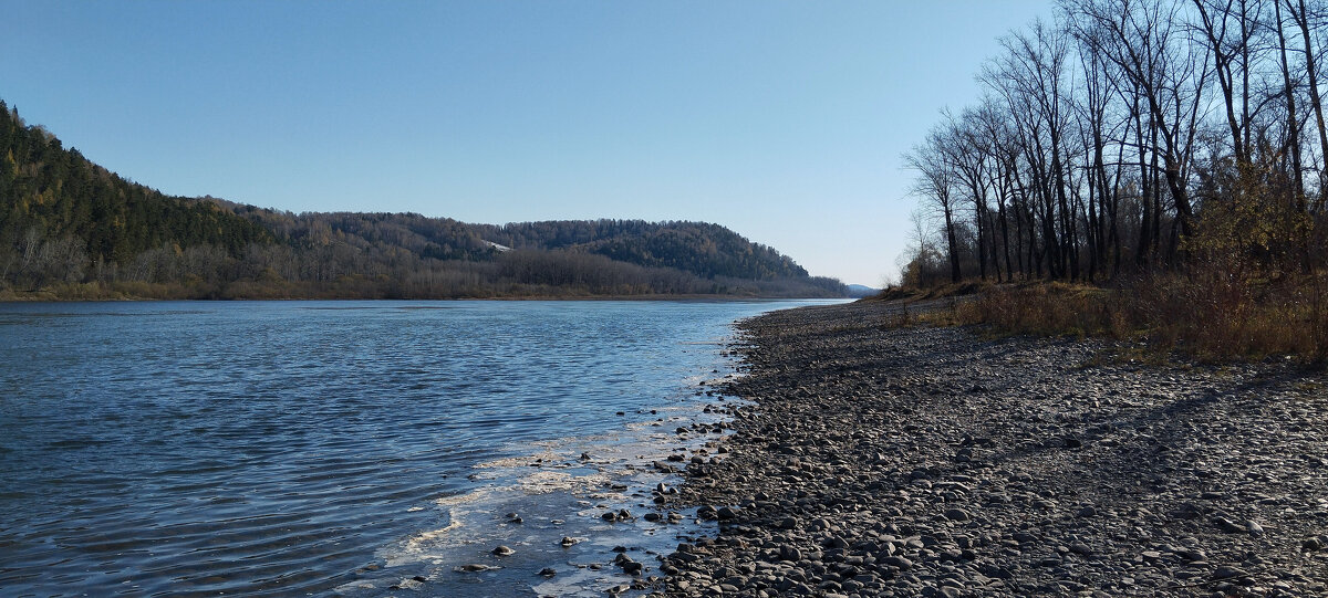 У реки - Радмир Арсеньев