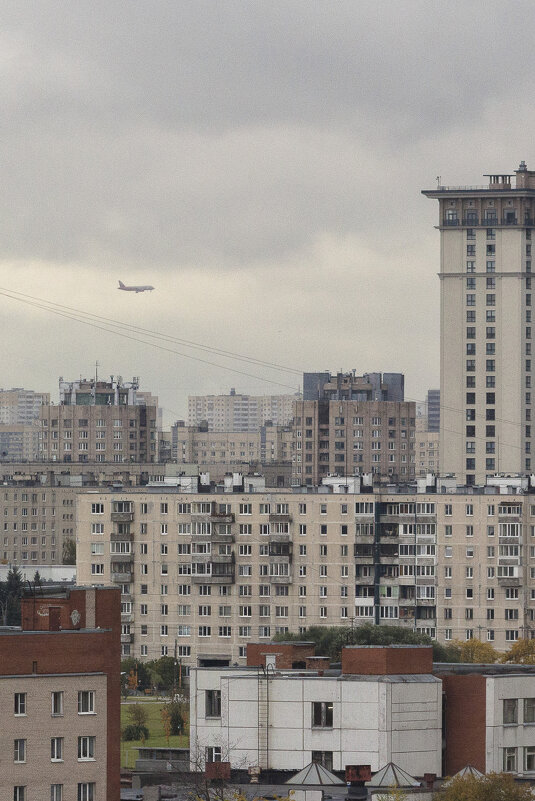 Нод крышами домов - Алексей Булак