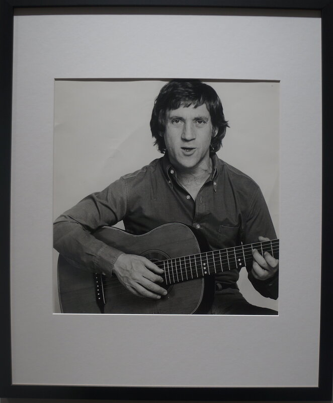 Валерий Плотников / Владимир Высоцкий с гитарой / 1975 г. - zavitok *