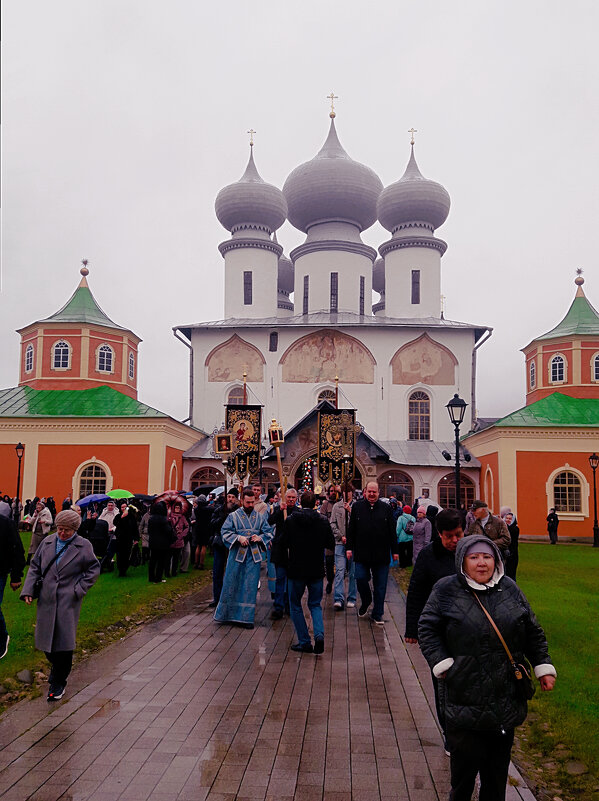 Перенос иконы Тихвинской Божэй матери - Сергей Кочнев