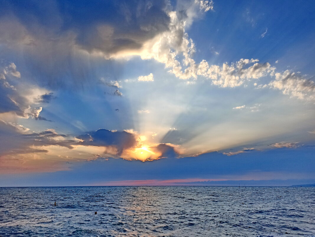 Последние лучи - Павел Трунцев Последние лучи - Павел Трунцев