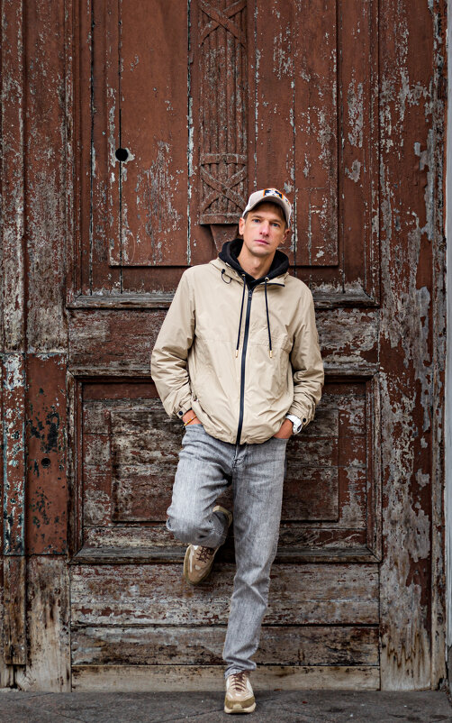 Портрет на фоне старины - Григорий Иванов