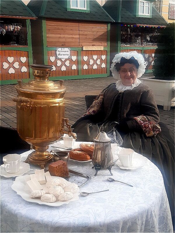 Приятно летнею порой чайку на воздухе попить! - Нина Андронова