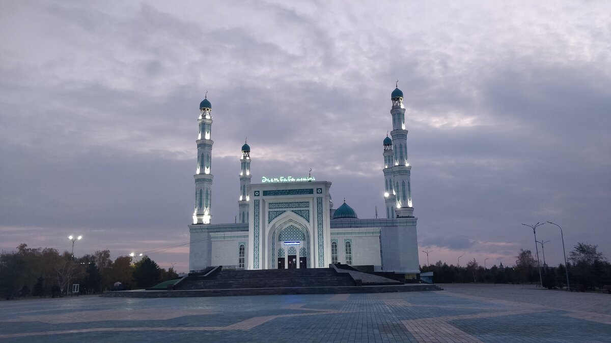 Вечер в Караганде - Андрей Хлопонин
