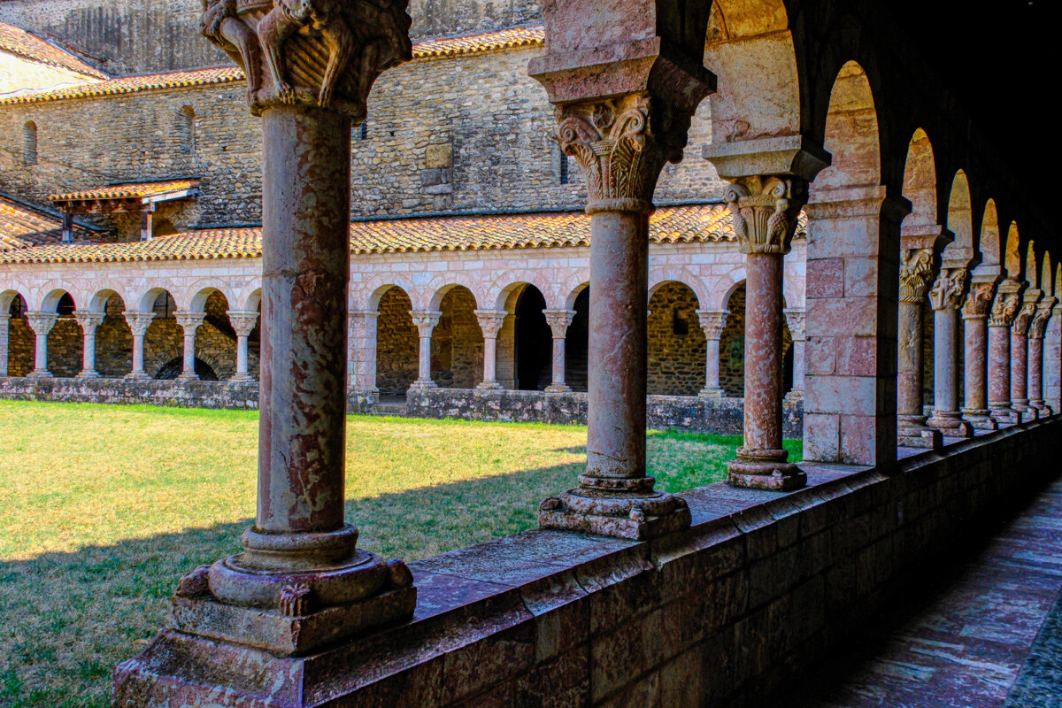 монастырь Сан-Мигель-де-Кюкса (2) - Георгий А