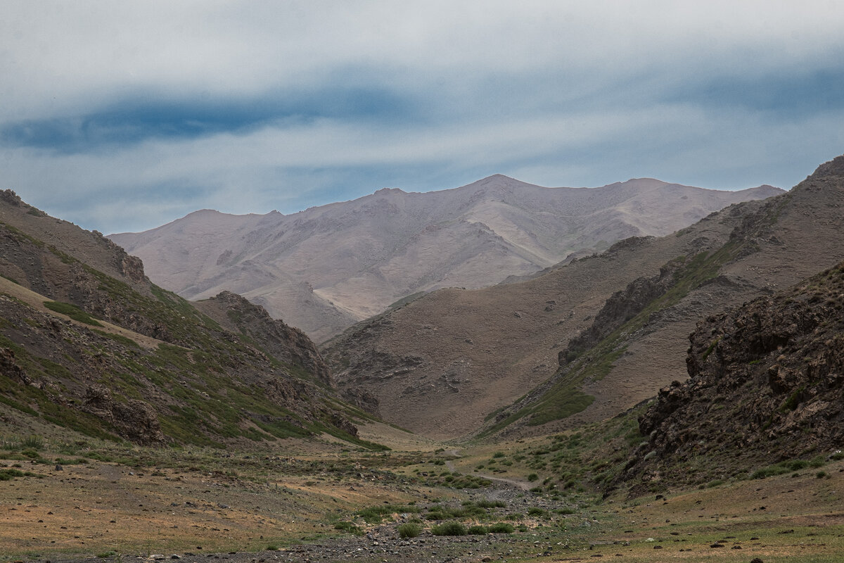 Горы  Гурван-Сайхан-Уул - Galina 