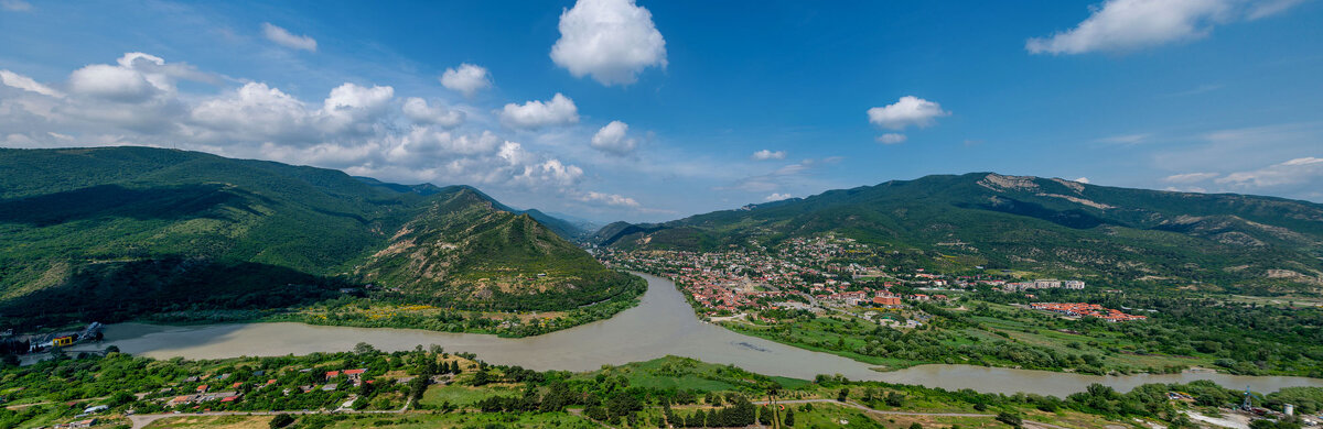 Панорама слияния двух рек - Арагви и Куры . Грузия. - Дина Евсеева