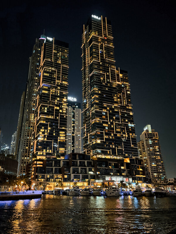 один из небоскребов Дубай Марины - Андрей Город