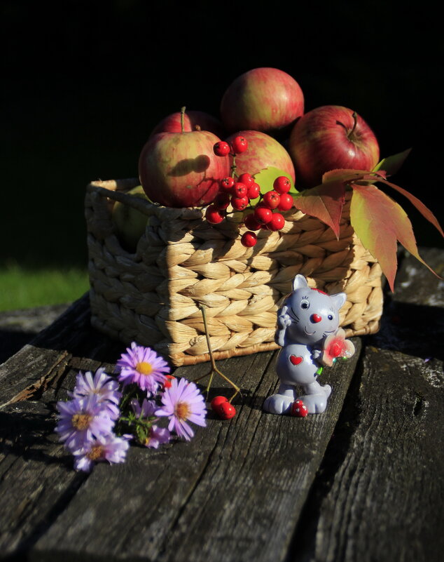 Яблочки в корзинке .. - Татьян@ Ивановна Яблочки в корзинке .. - Татьян@ Ивановна