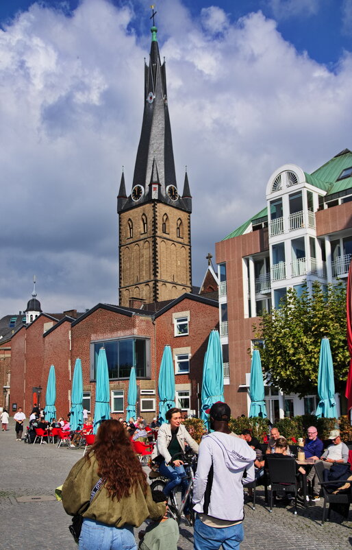 *** - Witalij Löwin