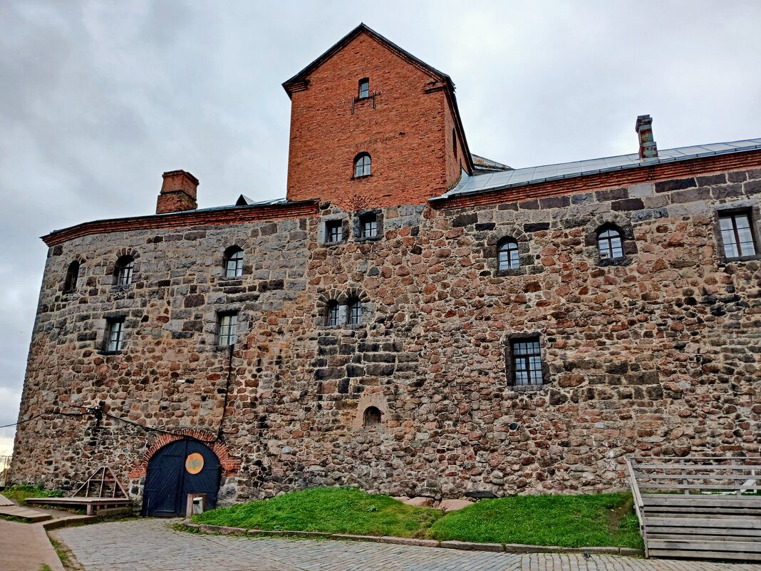 На территории Выборгской крепости. - Лия ☼