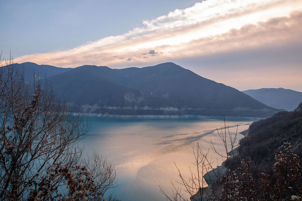 Жинвальское водохранилище. Грузия. - Дина Евсеева