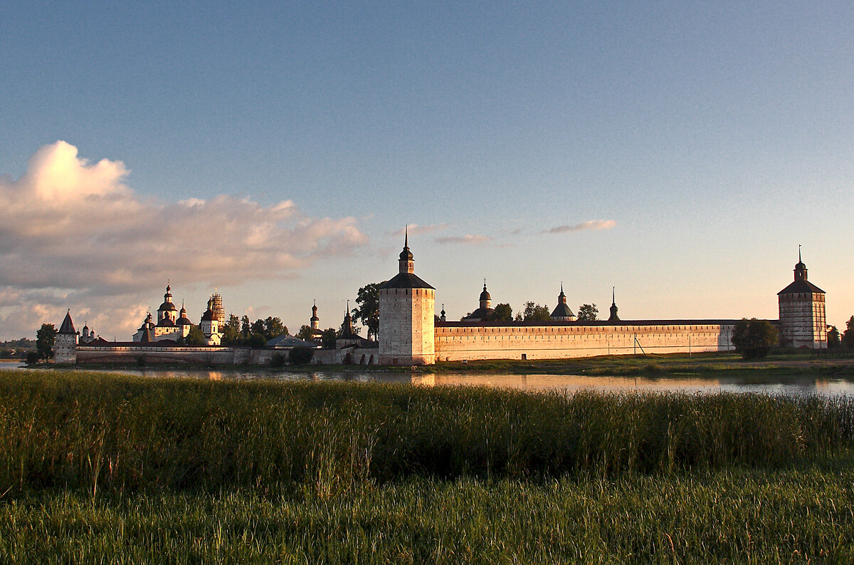 На рассвете. Кириллов монастырь - MILAV V