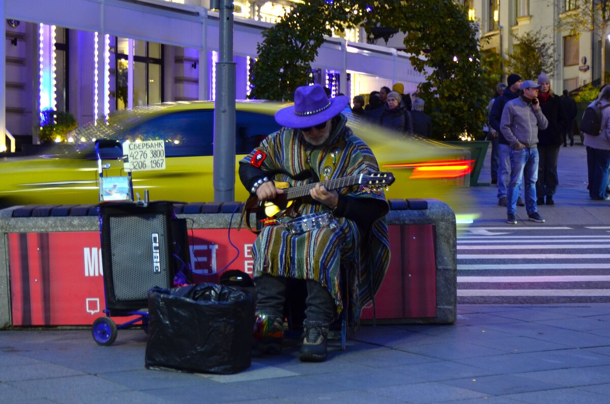 Выходной день на бульваре. - Наталья Вязигина