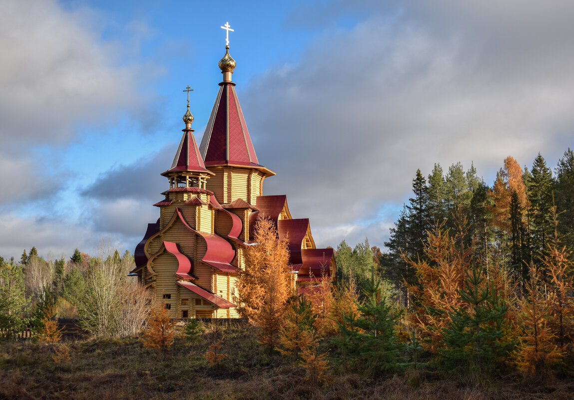 Крестовоздвиженский храм в п.Савинский Архангельской области - Оксана Льдинина Крестовоздвиженский храм в п.Савинский Архангельской области - Оксана Льдинина