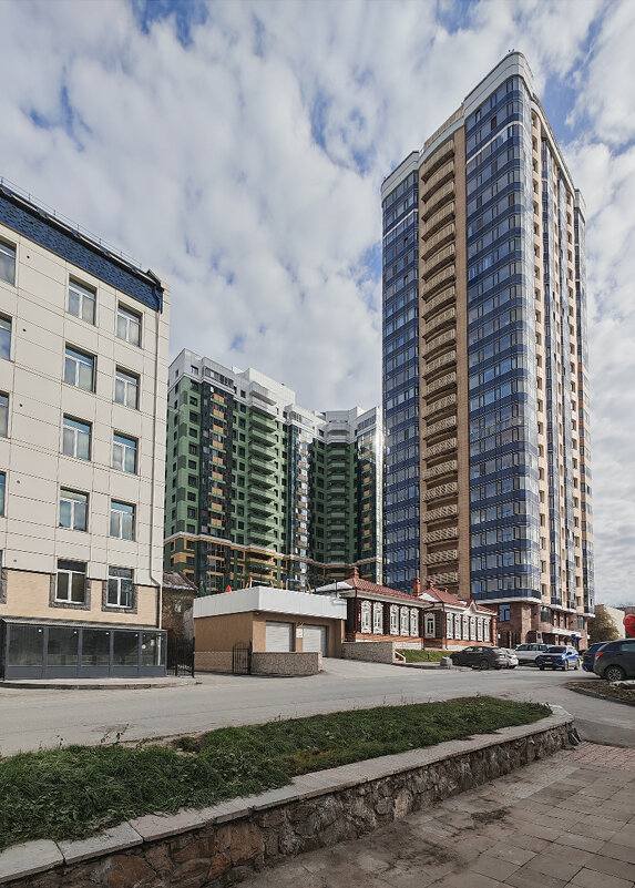 Город тянется в небо - Dmitry i Mary S