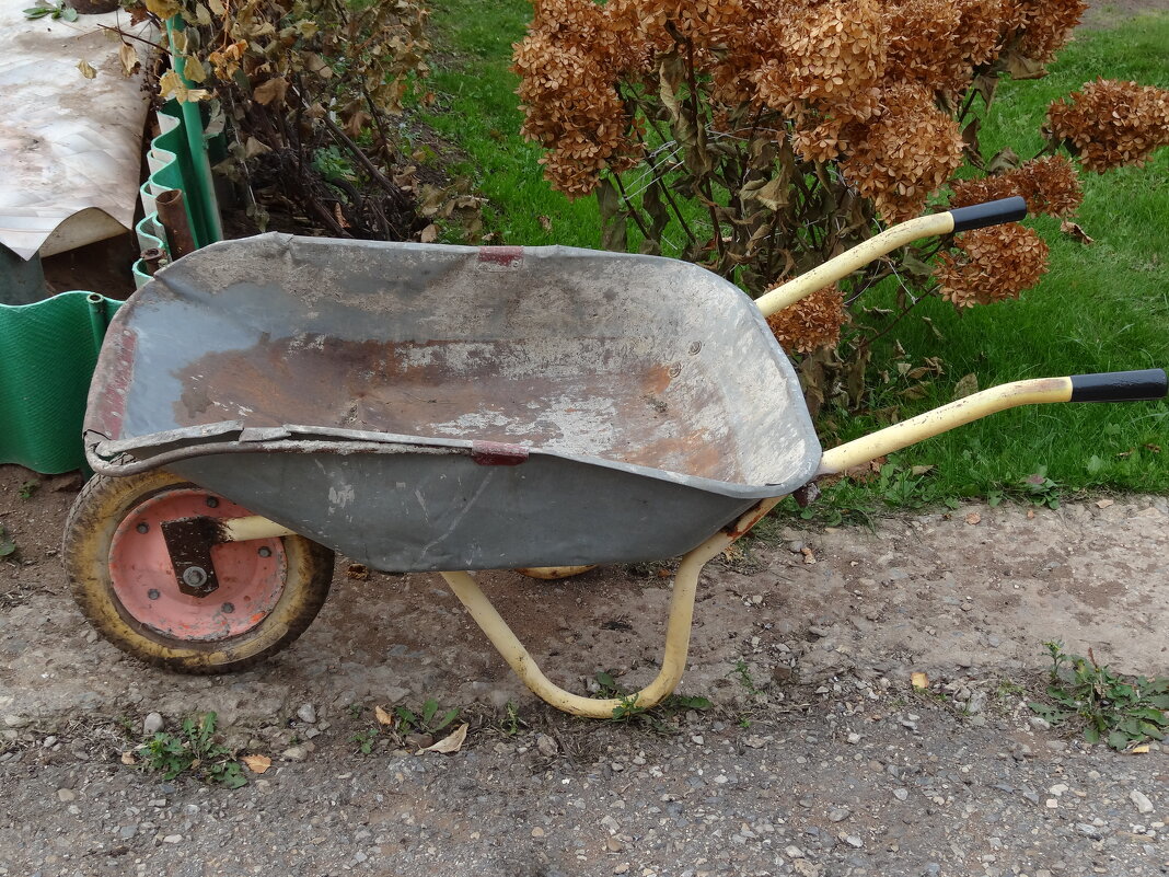 ДАЧНЫЙ СЕЗОН ЗАКОНЧЕН - СЕРГЕЙ ФИЛОЧКИН