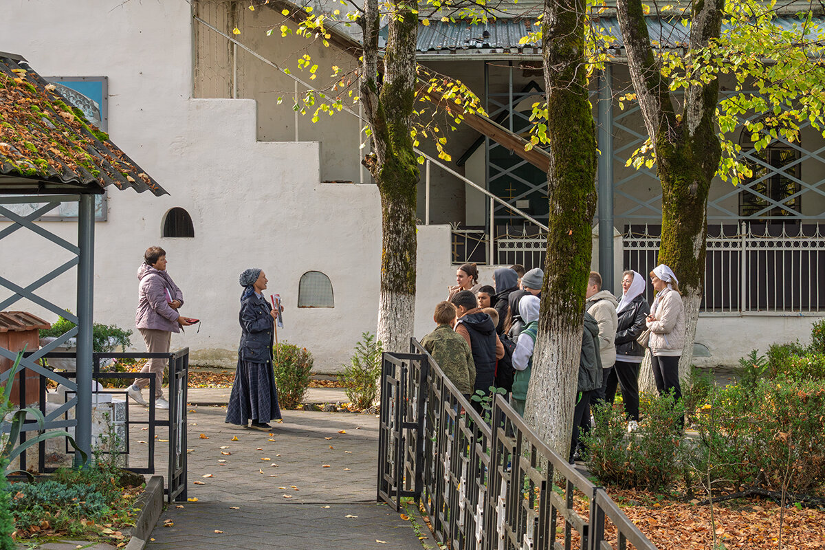 Экскурсия на территории Свято-Михайловского мужского монастыря - Игорь Сикорский
