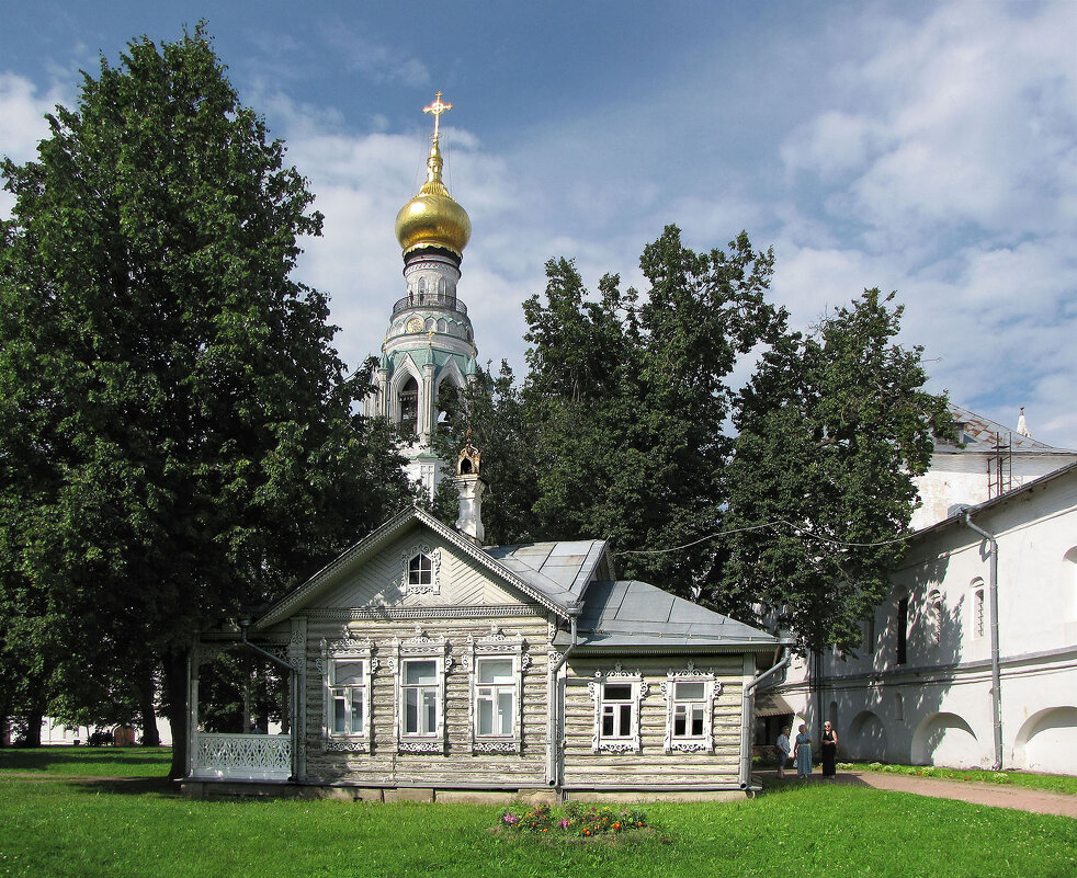 Архиерейский летний дом - Александр Ильчевский Архиерейский летний дом - Александр Ильчевский