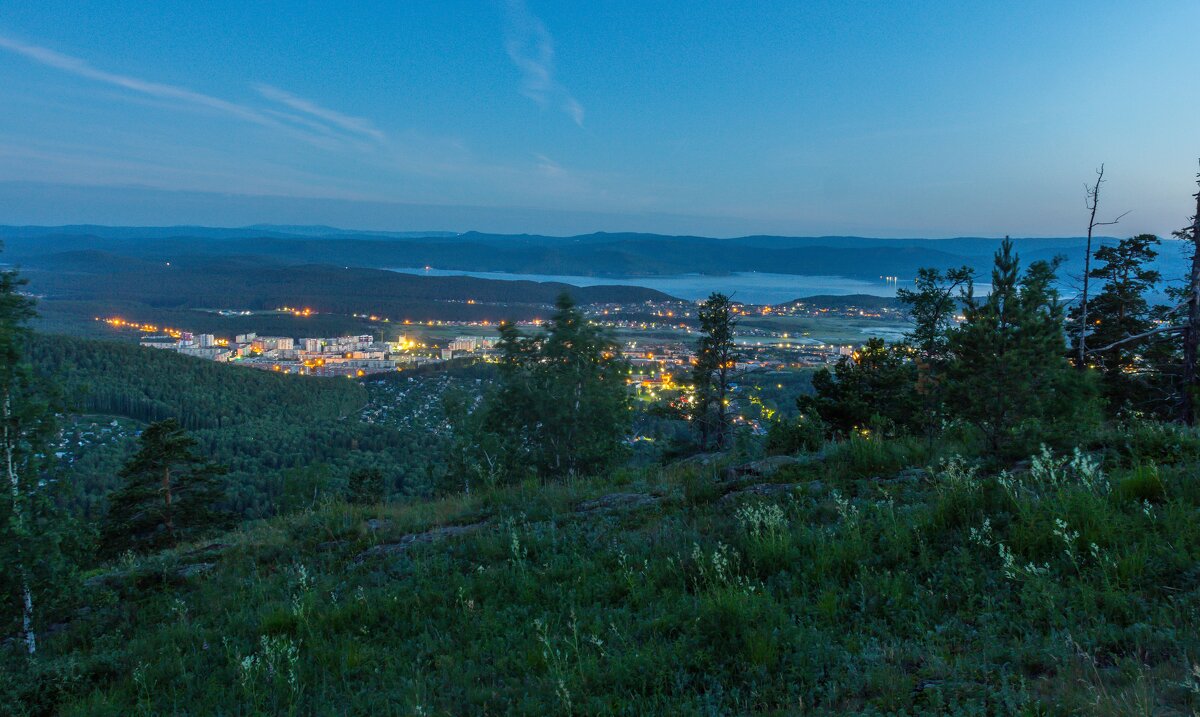 Ночной Миасс (03:11). Ильменский хребет, г. Миасс, Машгородок. - Алексей Трухин Ночной Миасс (03:11). Ильменский хребет, г. Миасс, Машгородок. - Алексей Трухин