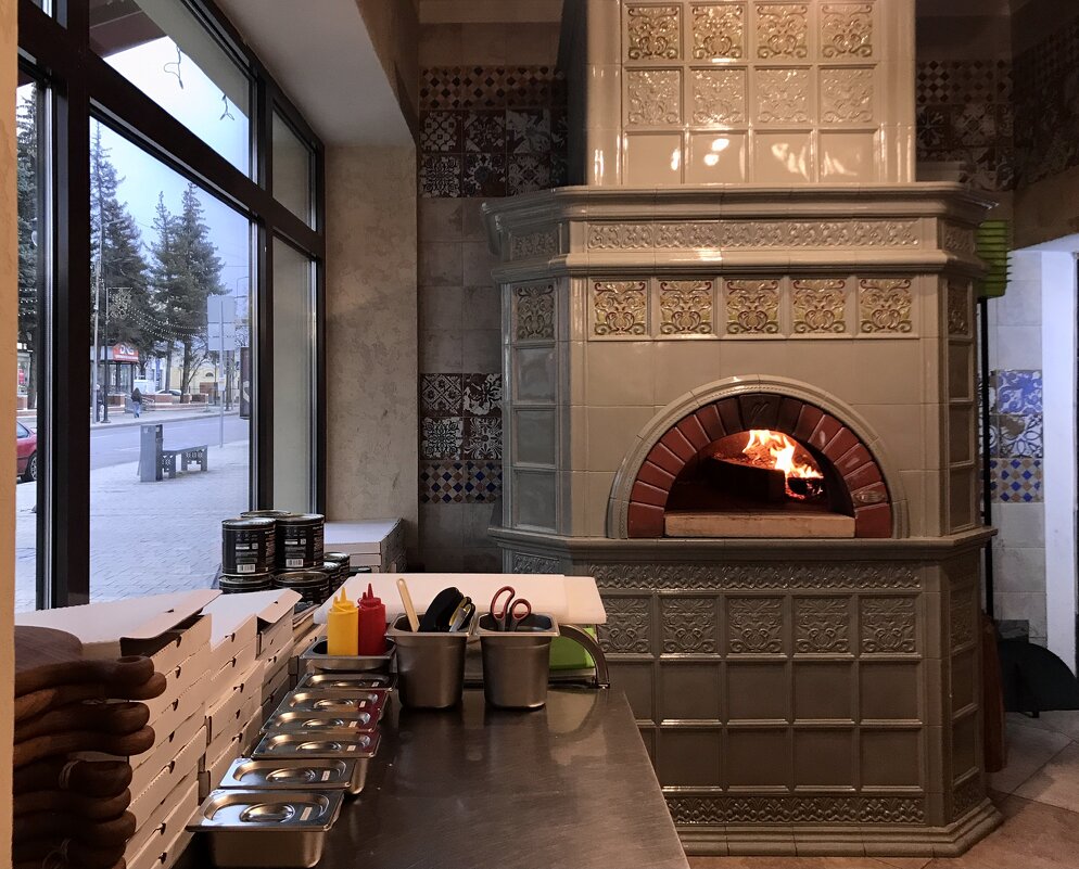 В пиццерии г. Звенигорода - Любовь 