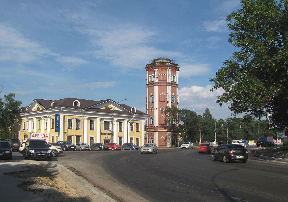Бизнес-центр «Белладжио» и Водонапорная башня - Александр Ильчевский 