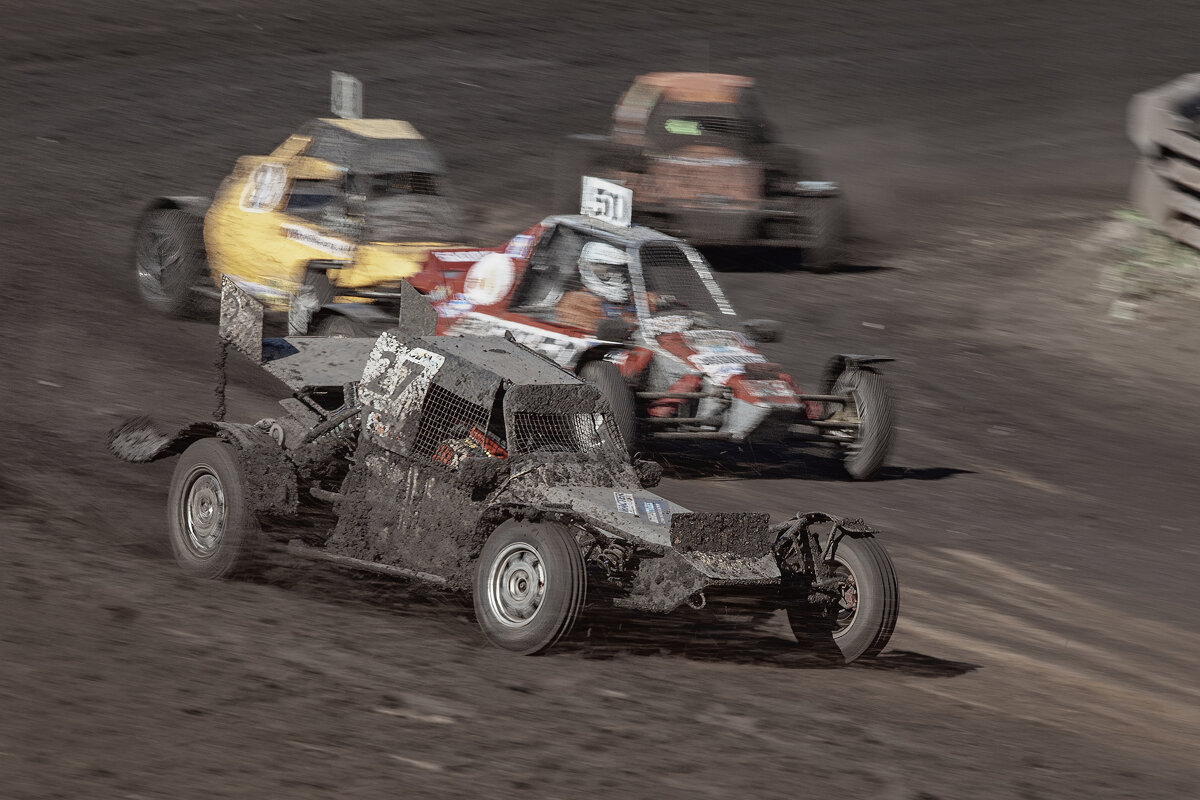 * - Александр Лисовский