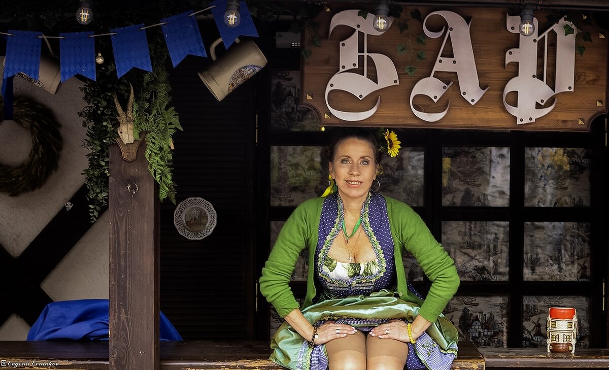 Заводная барменша - Евгений Ермаков