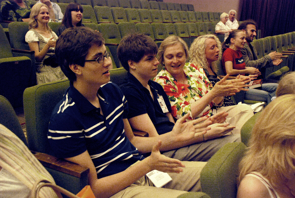 МАША, МИТЯ И ЖЕНЯ НА КОНЦЕРТЕ ЕВГЕНИЯ ЕВТУШЕНКО В ВИТЕБСКЕ НА СЛАВЯНСКОМ БАЗАРЕ В 2009 ГОДУ - Юрий Иванов