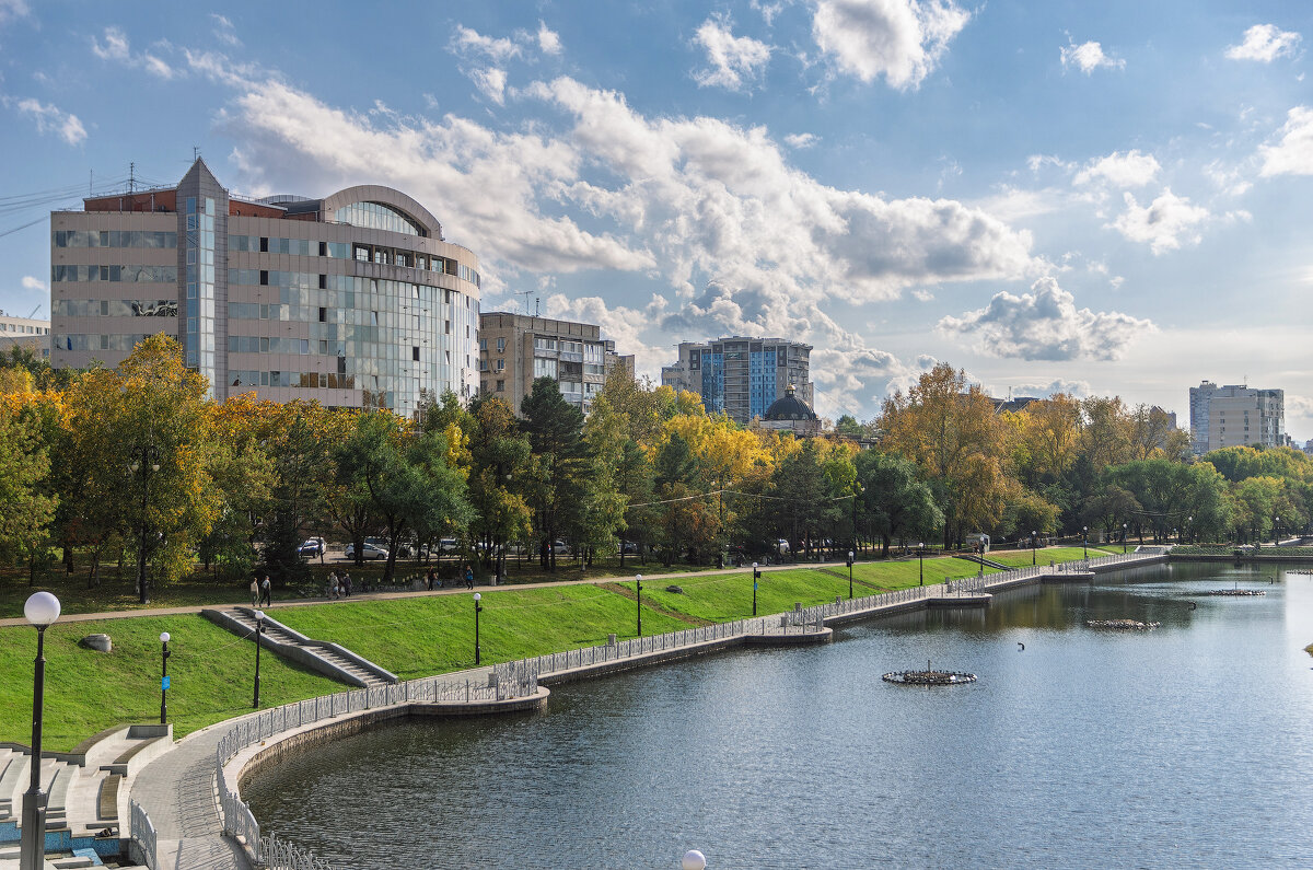 Робкие шаги осени - Виктор Иванович Чернюк
