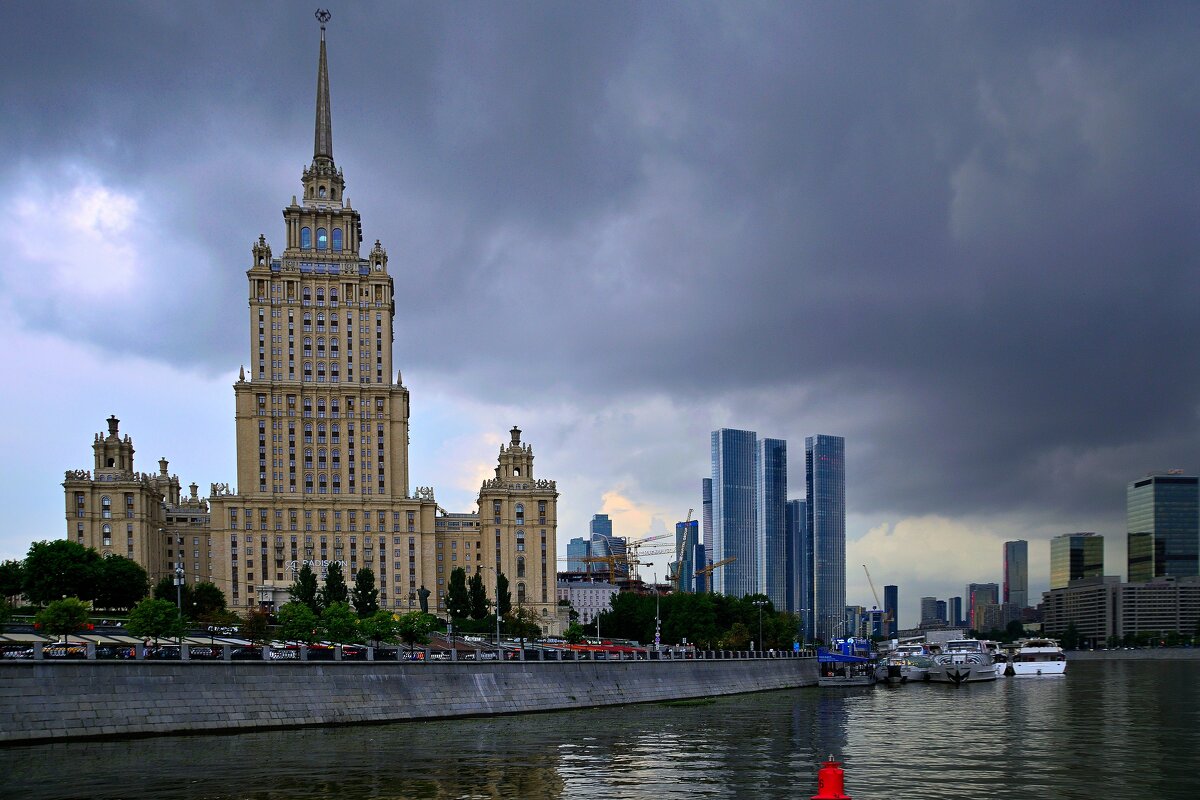 Москва. Вечерняя прогулка по реке - Владимир Мигонькин