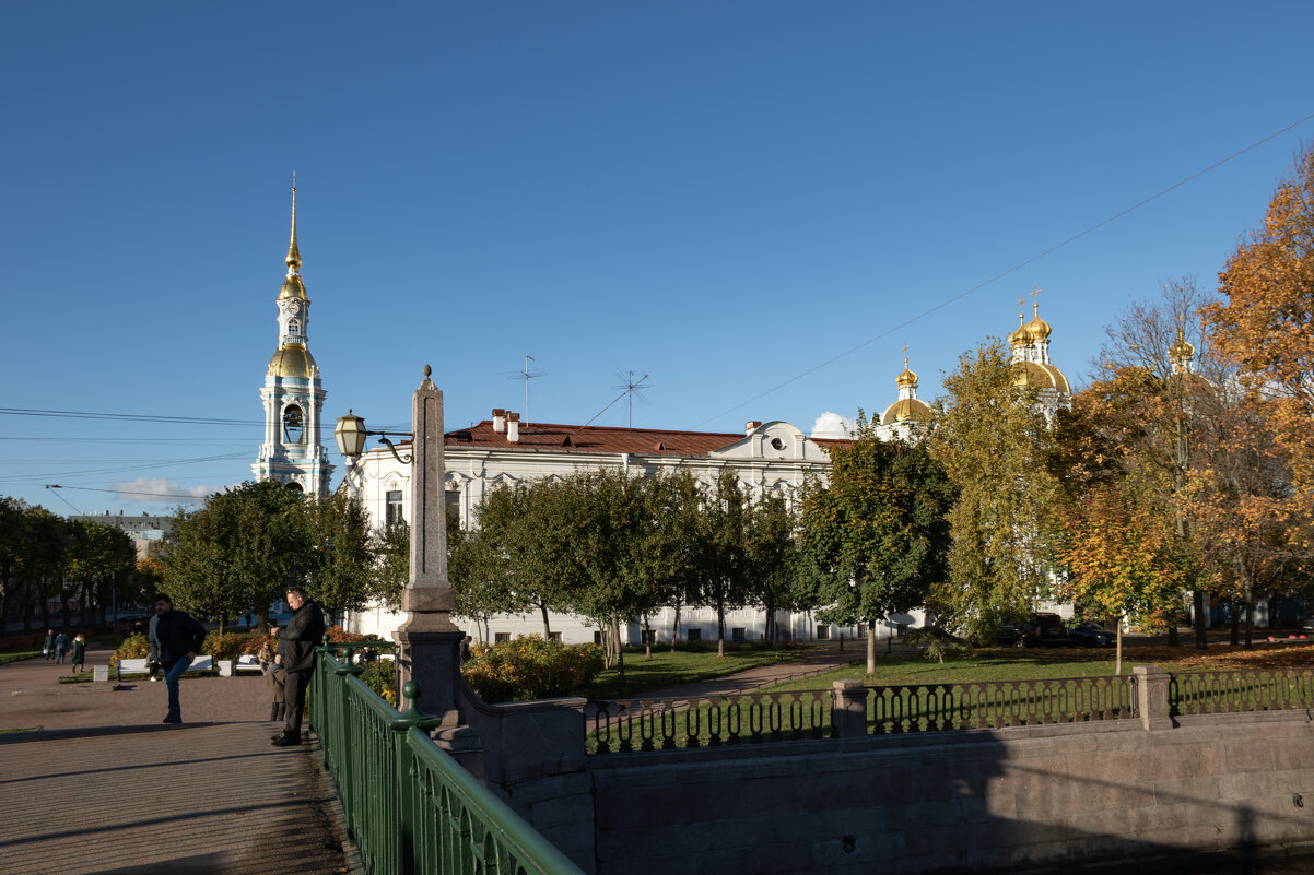 На Красногвардейском мосту - Борис Генкин