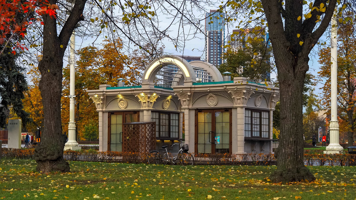 Где то на ВДНХ - юрий поляков