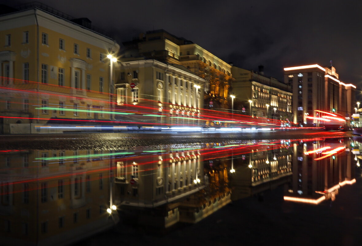 Моховая вечером 30 октября - Михаил Бибичков Моховая вечером 30 октября - Михаил Бибичков