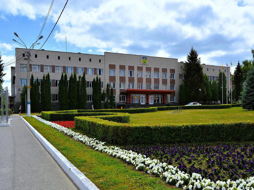Новочебоксарск. Администрация города. - Пётр Чернега