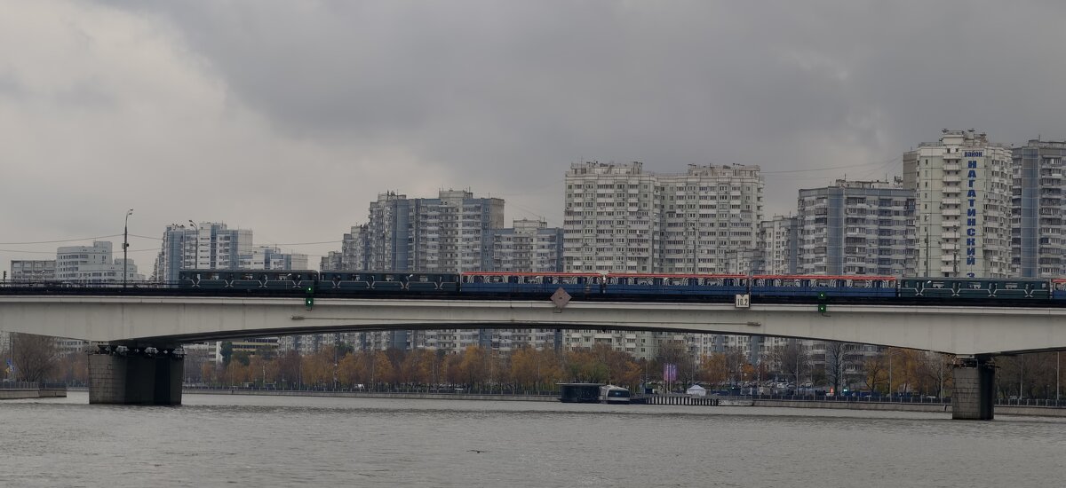 Метромост Коломенское - <<< Наташа >>>