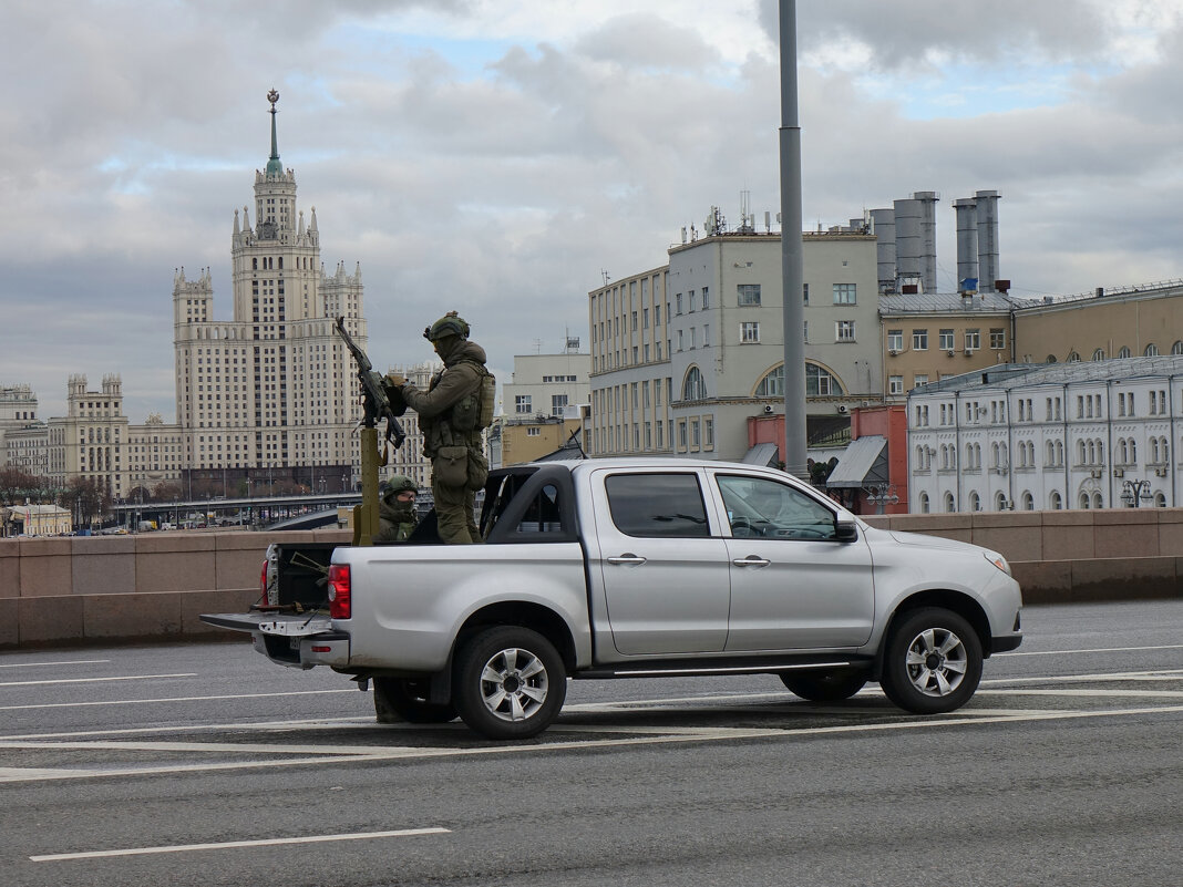 Москва под охраной - Сергей Михальченко Москва под охраной - Сергей Михальченко