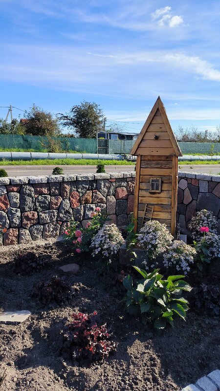 Возле янтарного комбината. - Ольга 