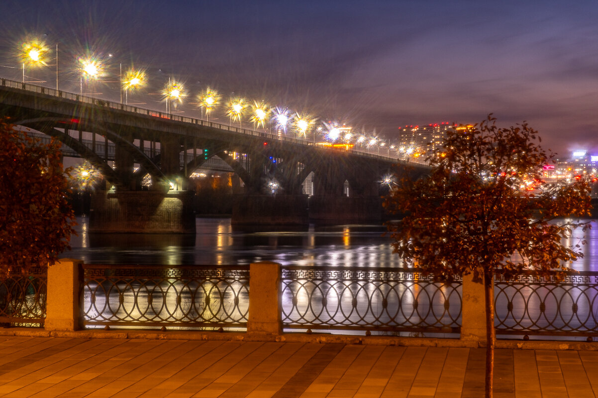 На набережной - Александр Бродский