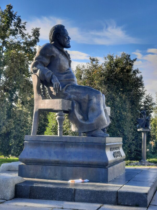 Памятник Н. Лескову - Irene Irene