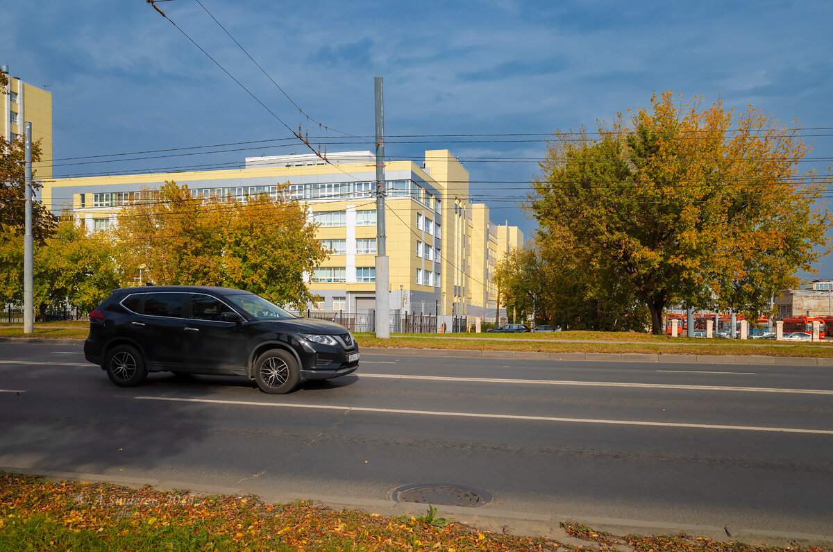 Осенняя улица - Александр Синдерёв