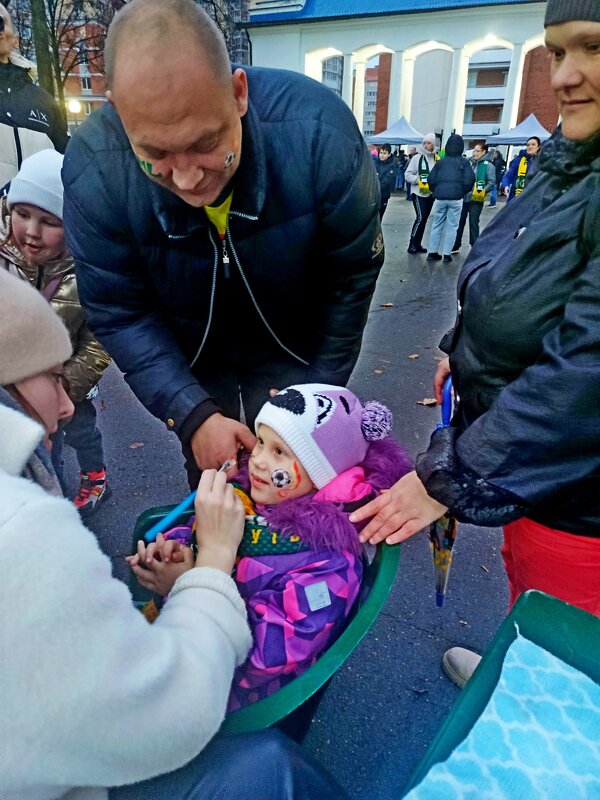 Фанатами становятся! - Vladimir Semenchukov