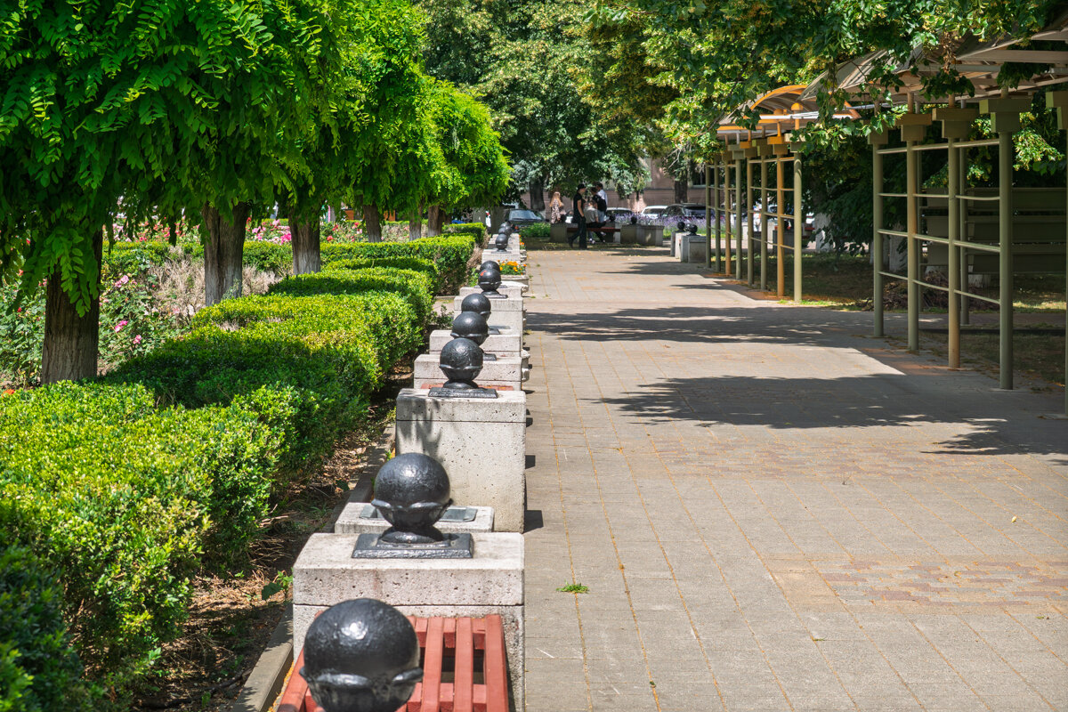 Городской парк - Игорь Сикорский