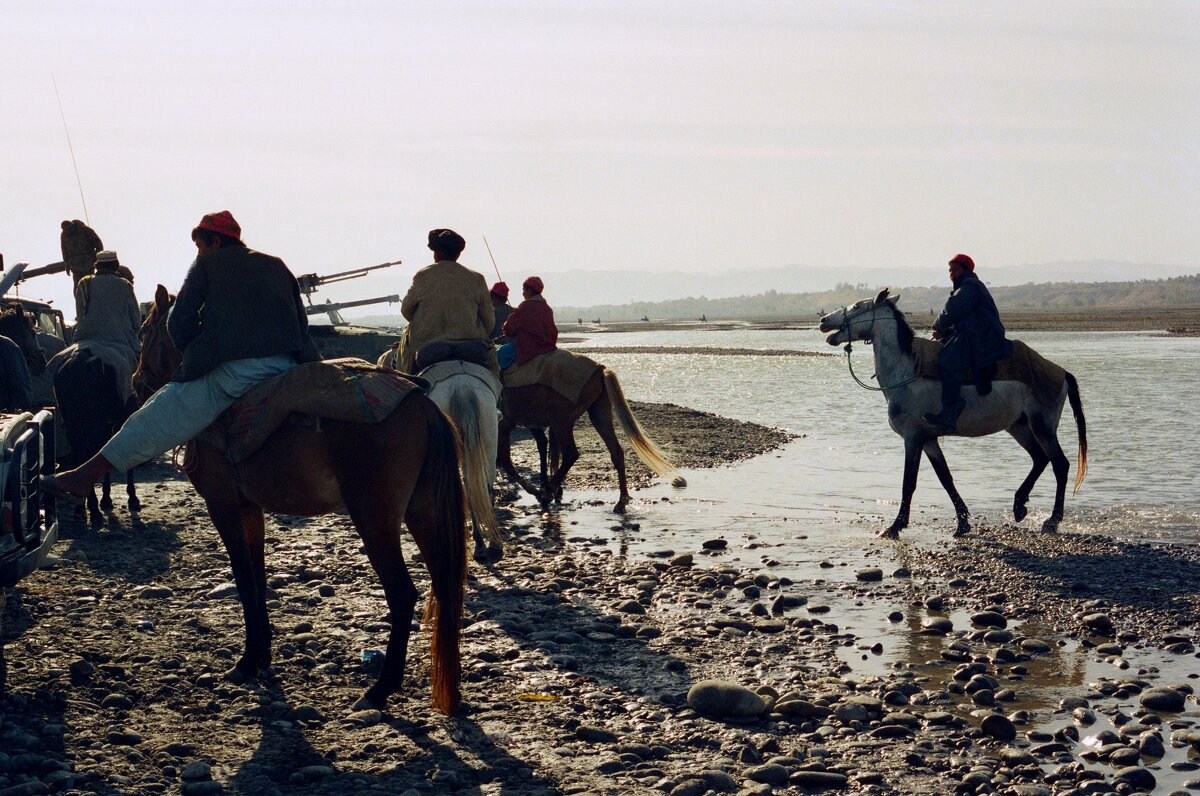 Переход через реку Пяндж - Сергей Золотавин