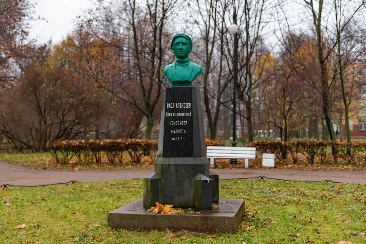 *** - Дмитрий Лупандин