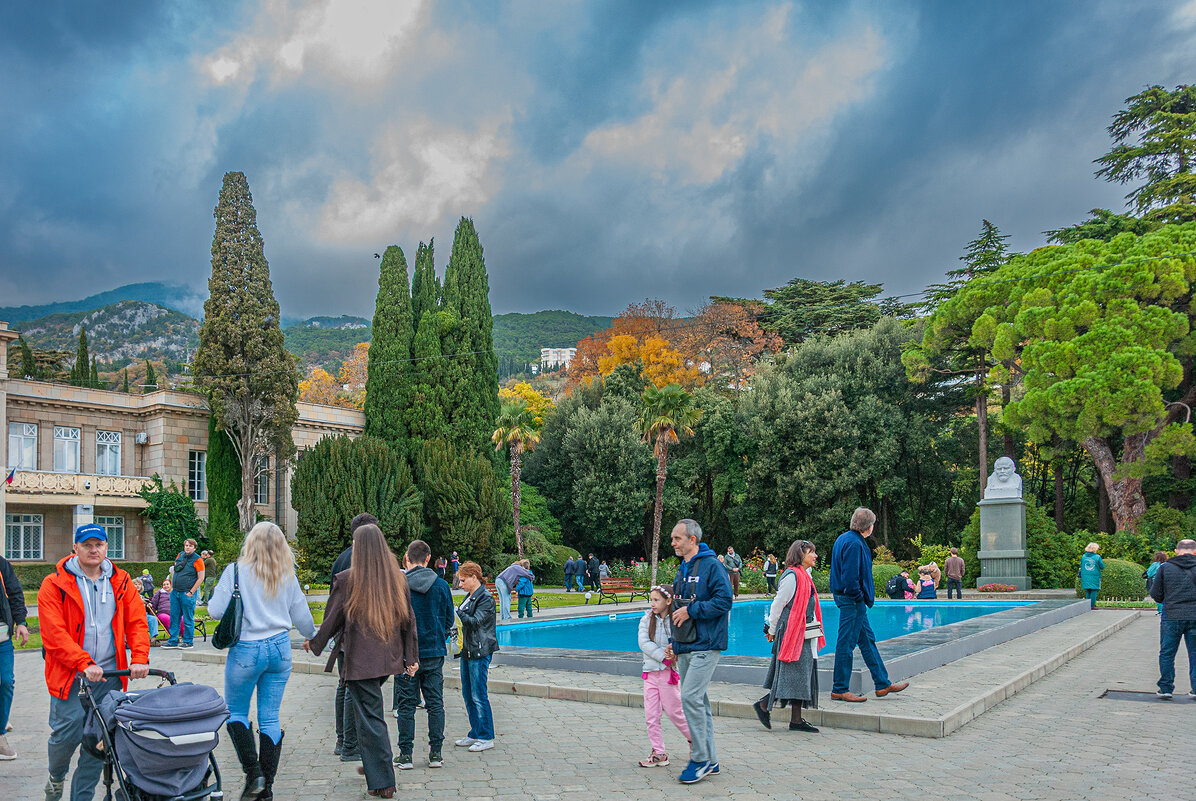 Хорошо в Никитском саду! - Варвара Хорошо в Никитском саду! - Варвара